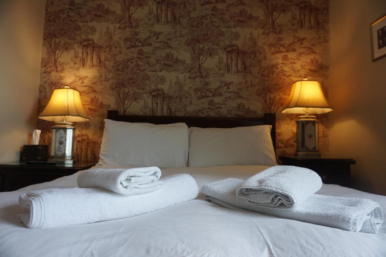 The Pembroke Arms Hotel Wilton  Værelse billede